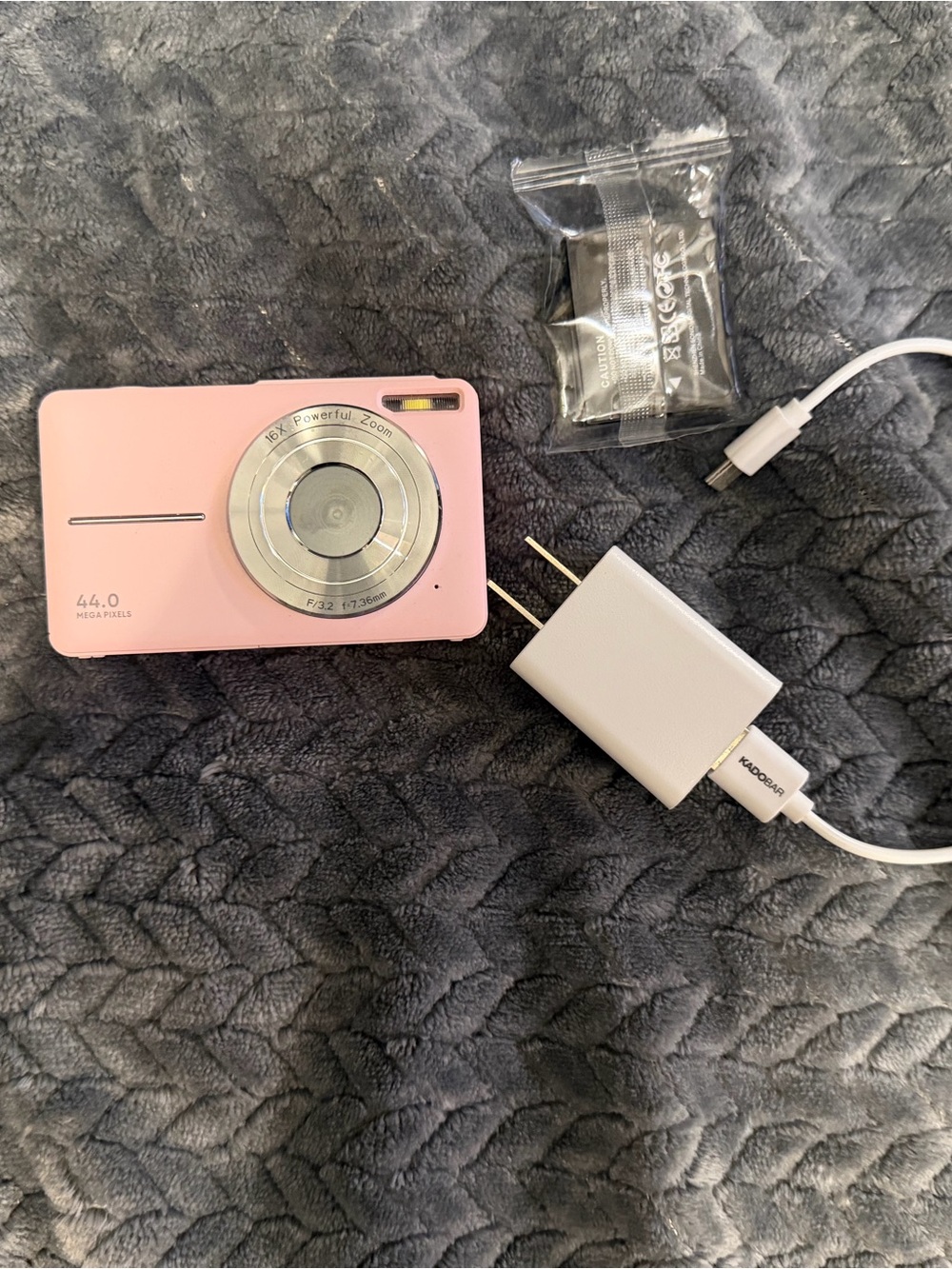 Amazon Compact Digital Camera in Pink